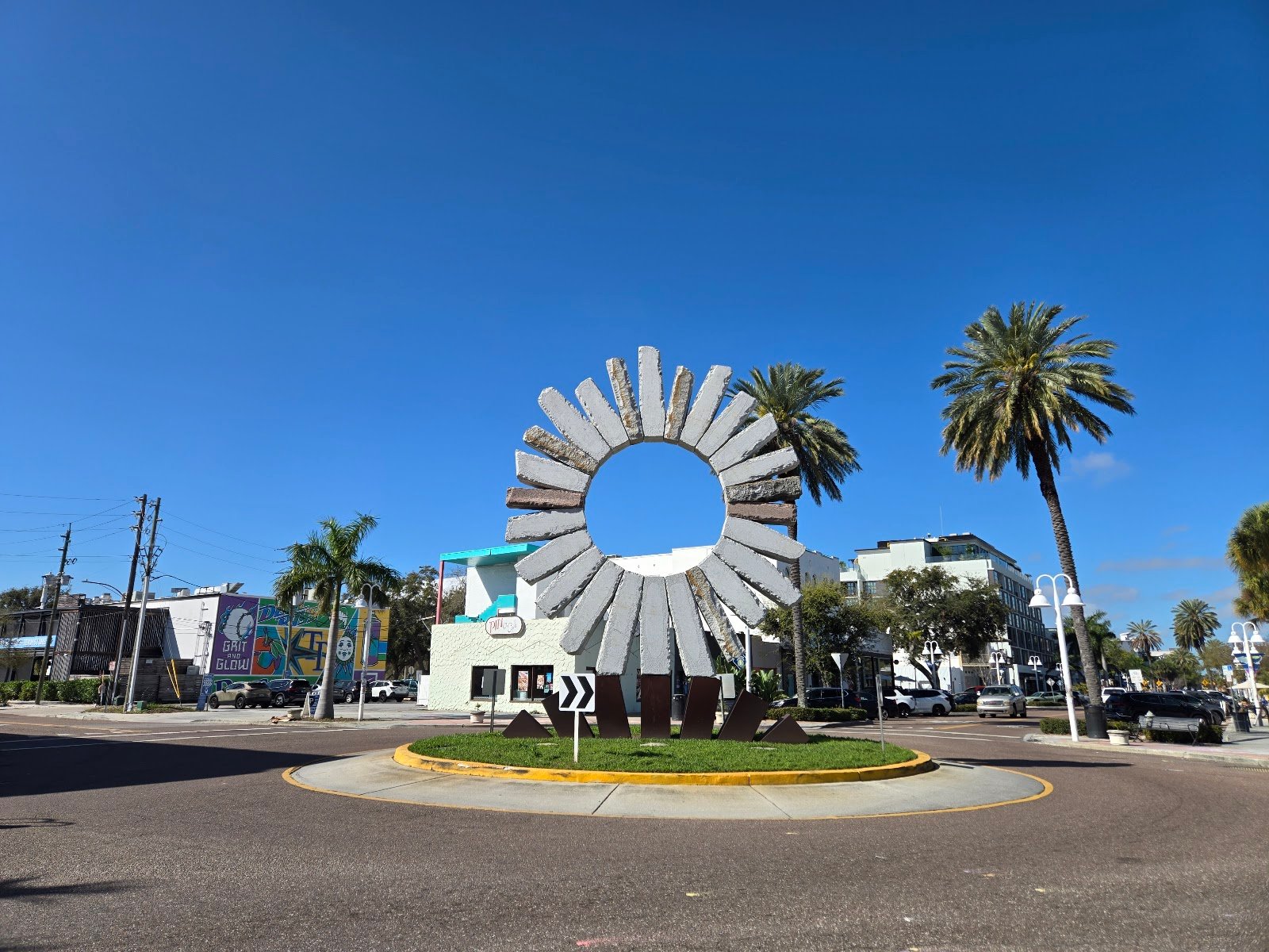 Grand Central District, St. Petersburg — Central Avenue's Arts and Vintage Strip