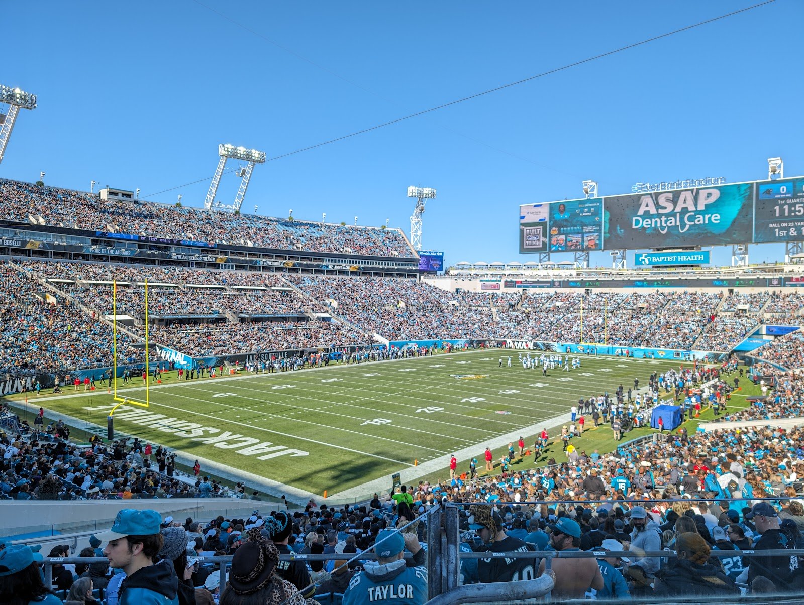 Where to Eat Before a Jaguars Game — A Downtown Jacksonville Game Day Guide