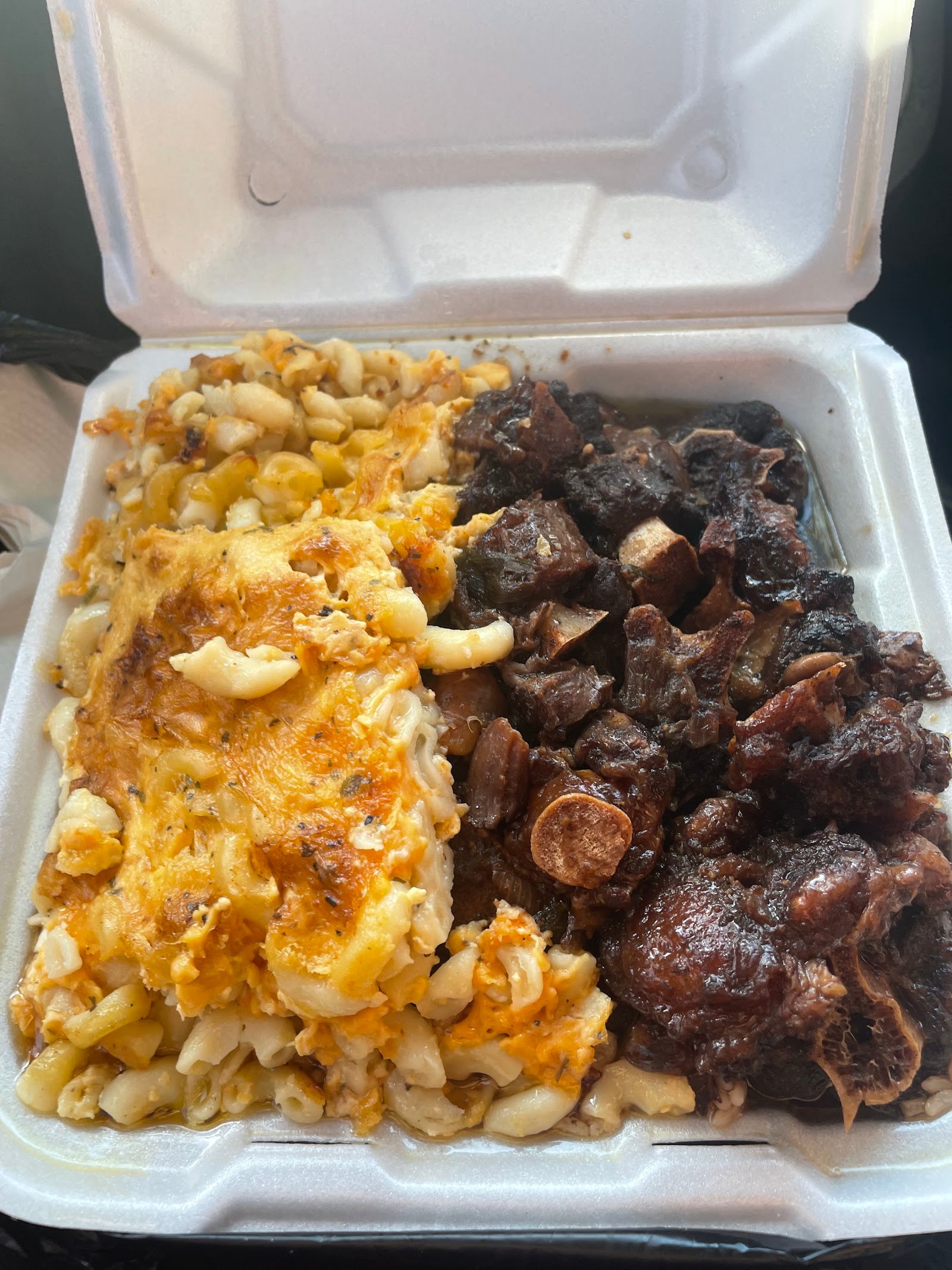 Bee's Island Kitchen