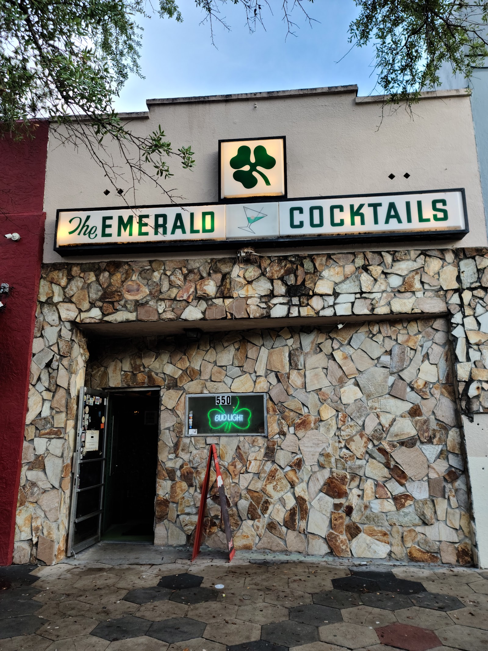 Hidden Bars in St. Petersburg Florida: The Locals' Guide