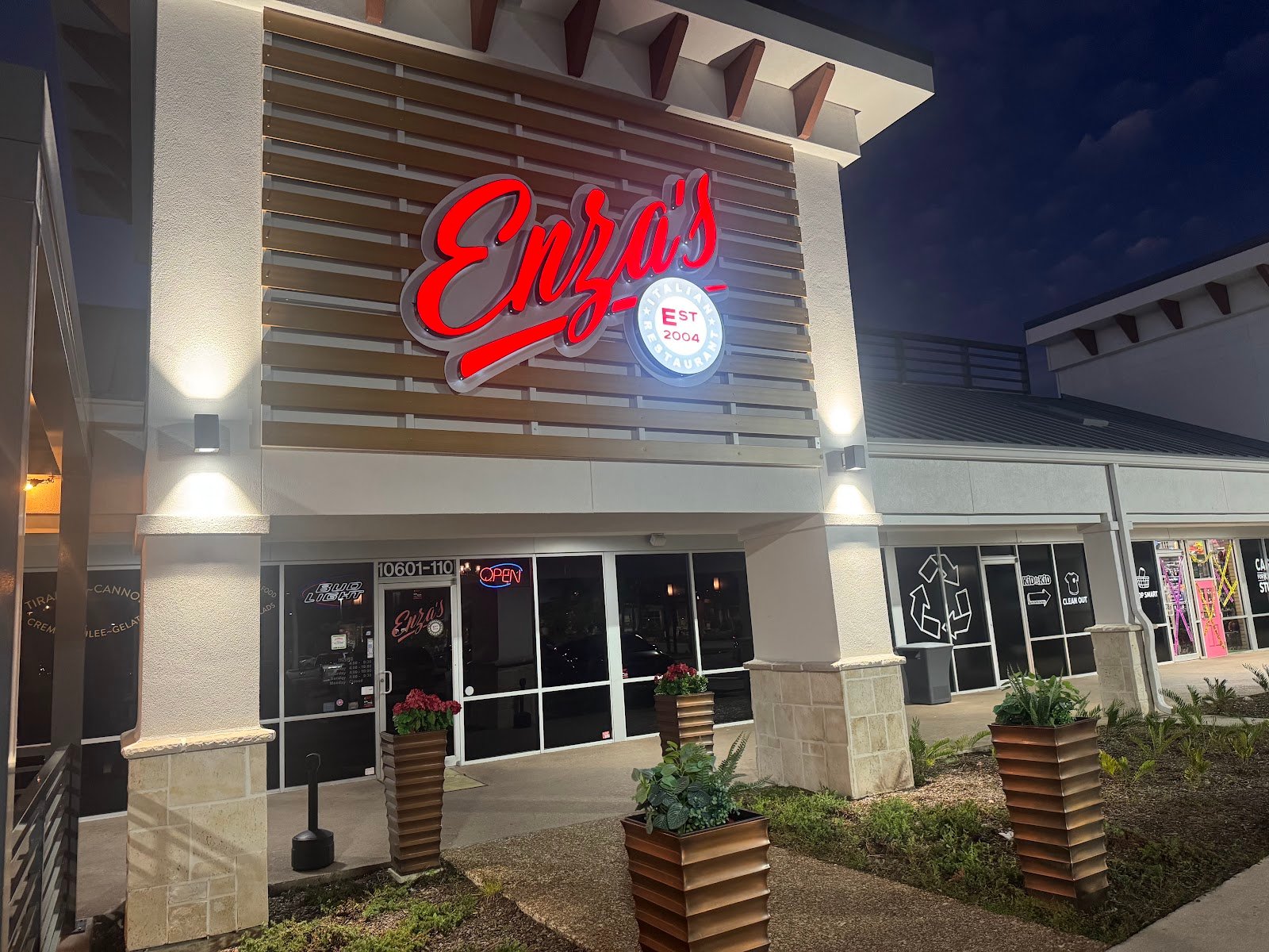 @enzasitalianrestaurant