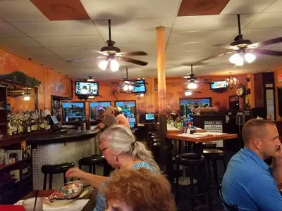 Ernie's Bar-B-Q & Lounge