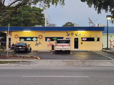 Freddie's Anchor Sports Grill
