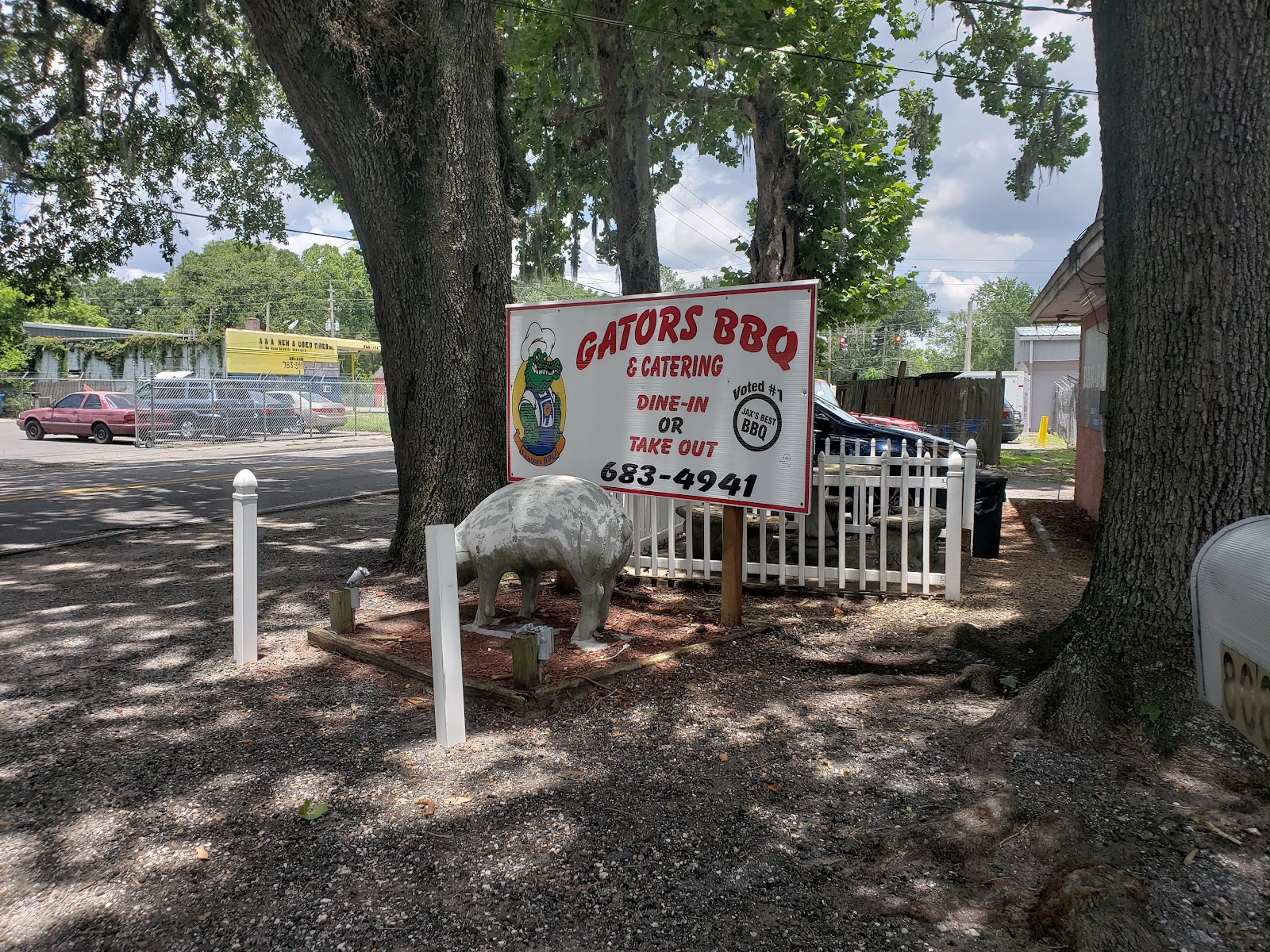Gators BBQ