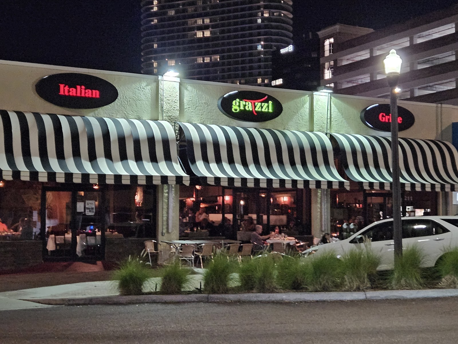 Gratzzi Italian Grille