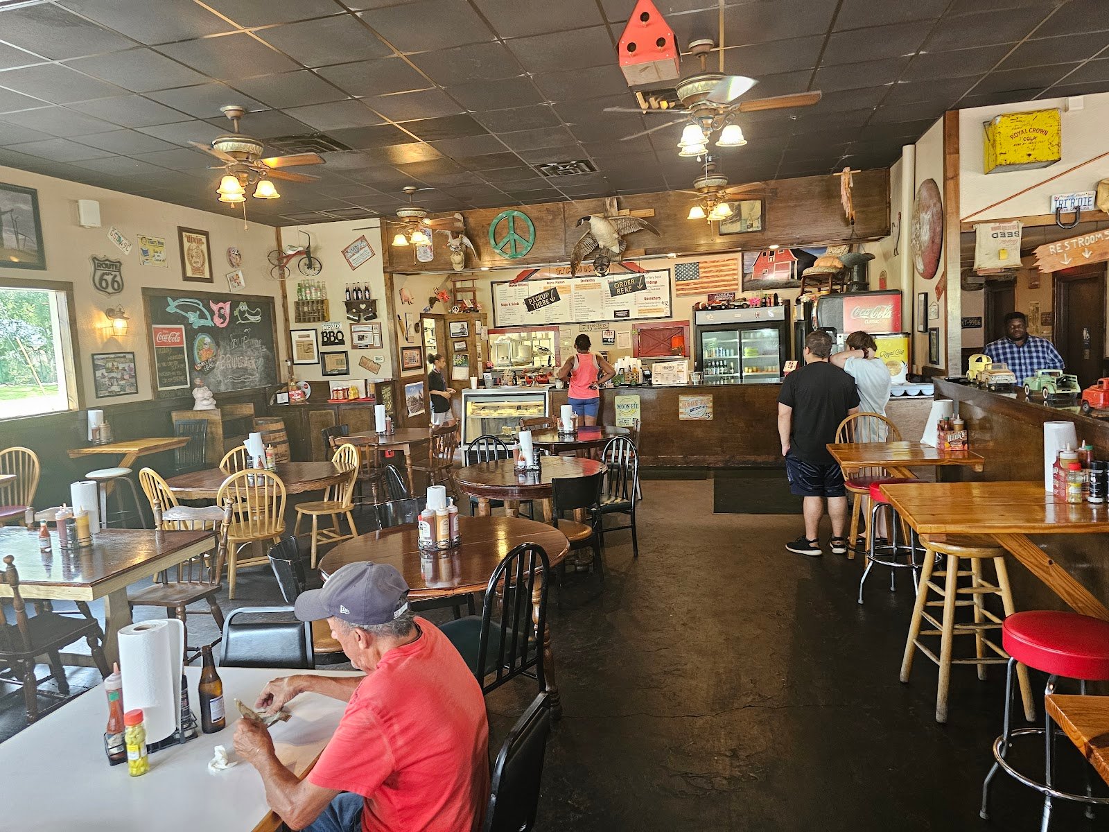 Hank's Catfish & BBQ