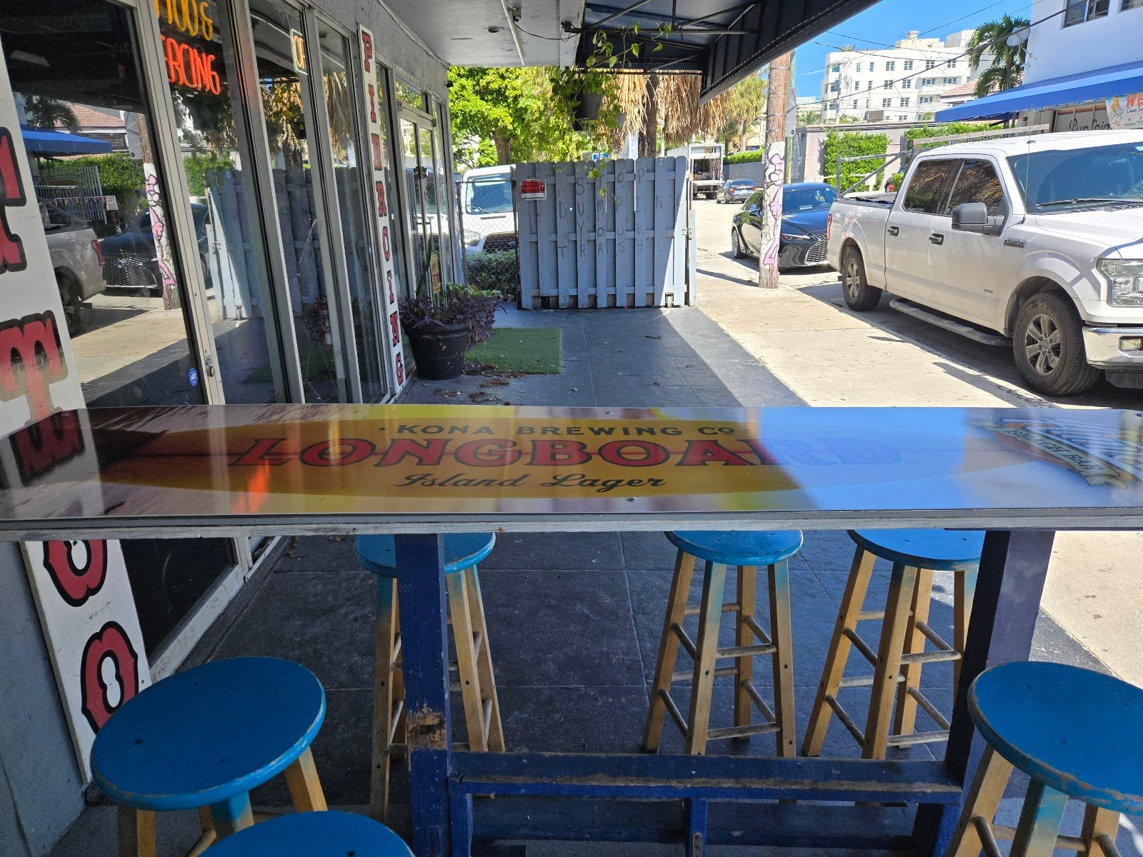 Hunters Beach Bar