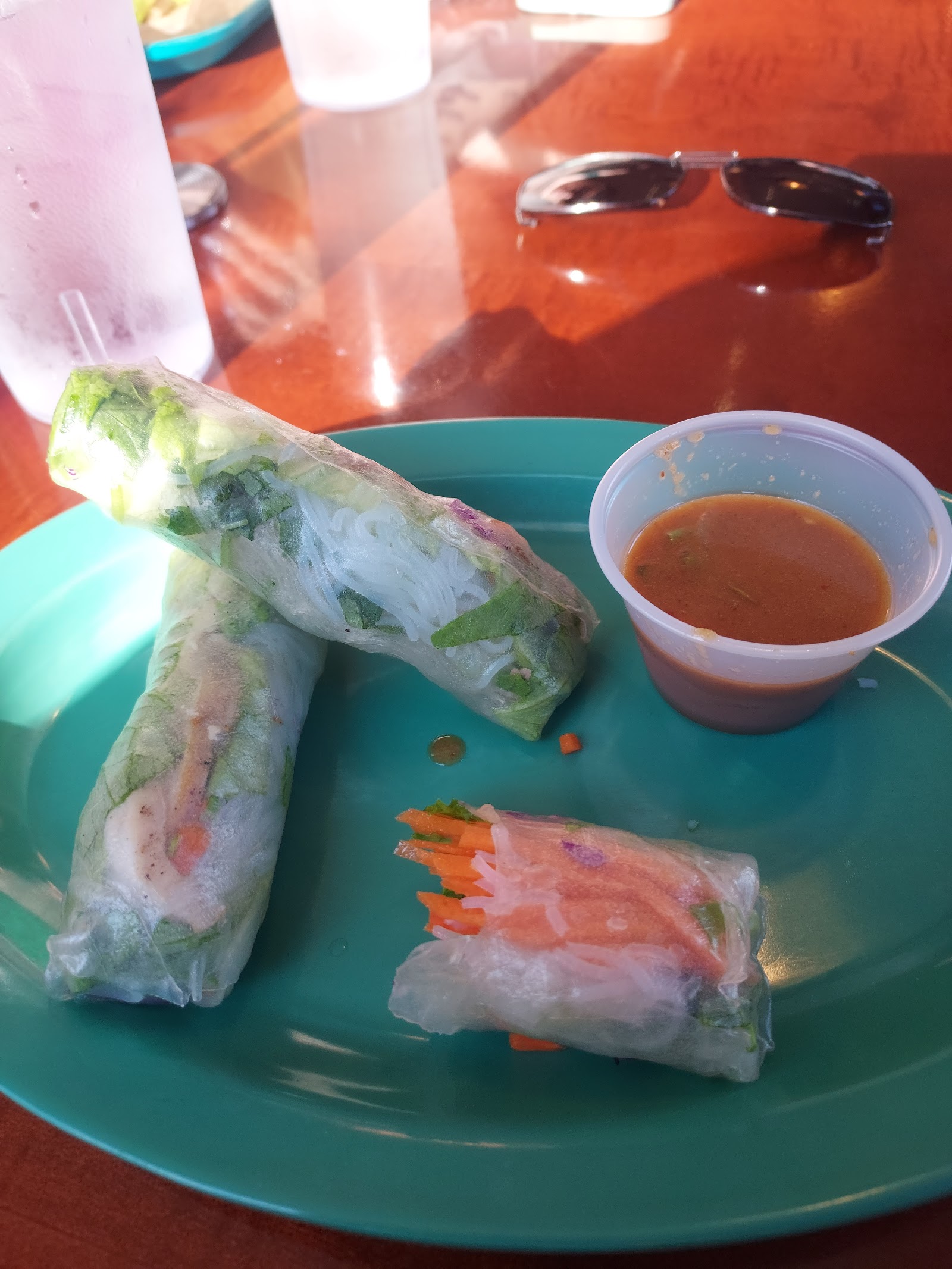 Lona's Lil Eats