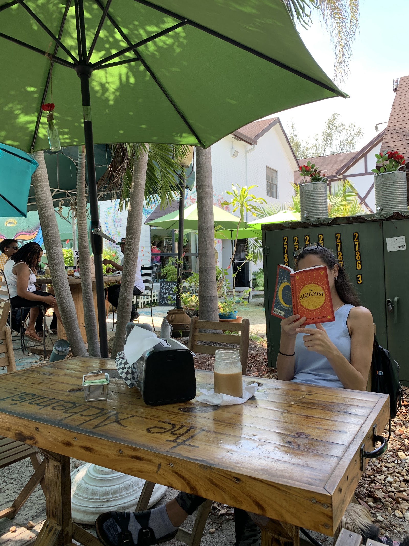 Neverland Coffee Bar