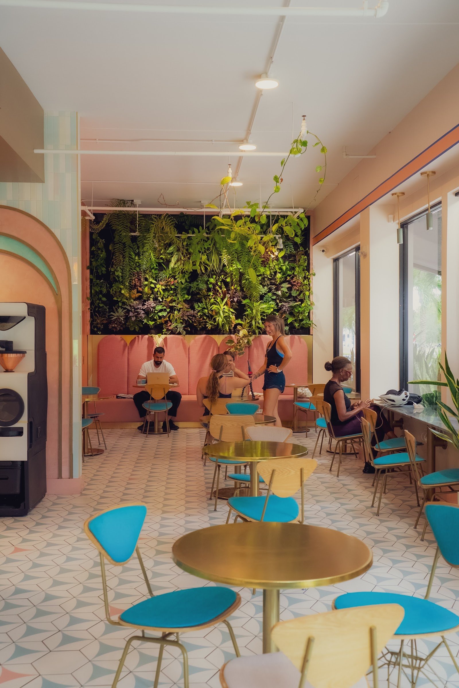 Paradeco Coffee Roasters