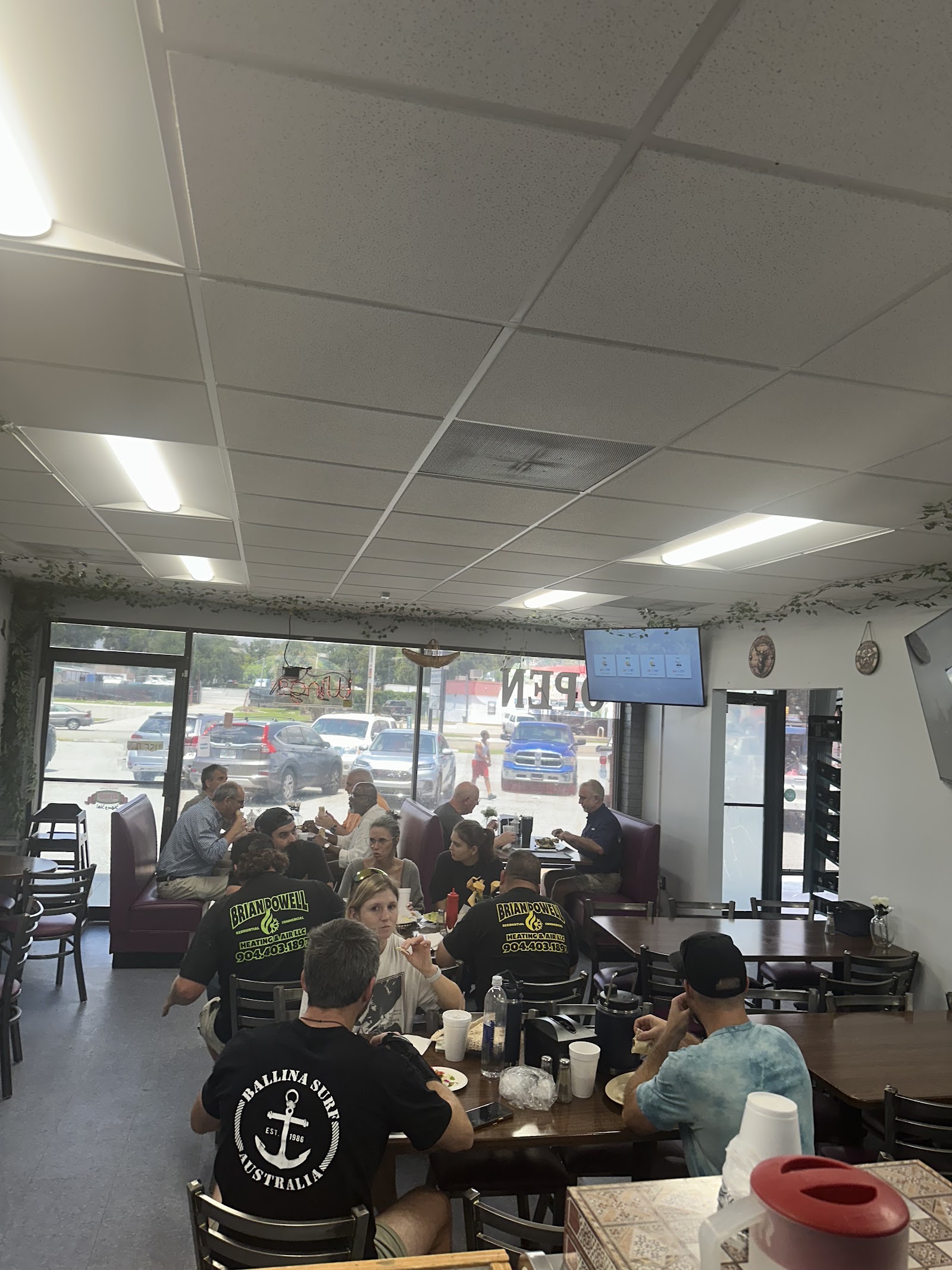 Wally's Gyros & Subs